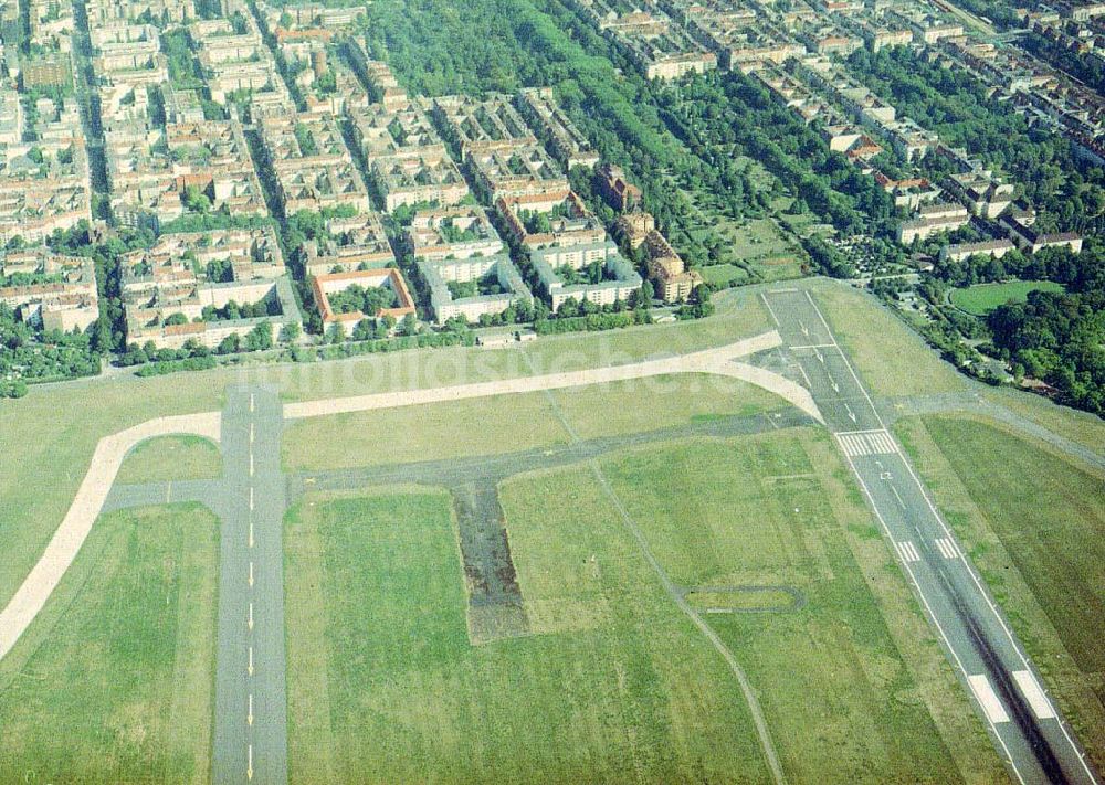 Luftbild Berlin - Tempelhof - Flughafenbereich Berlin-Tempelhof.