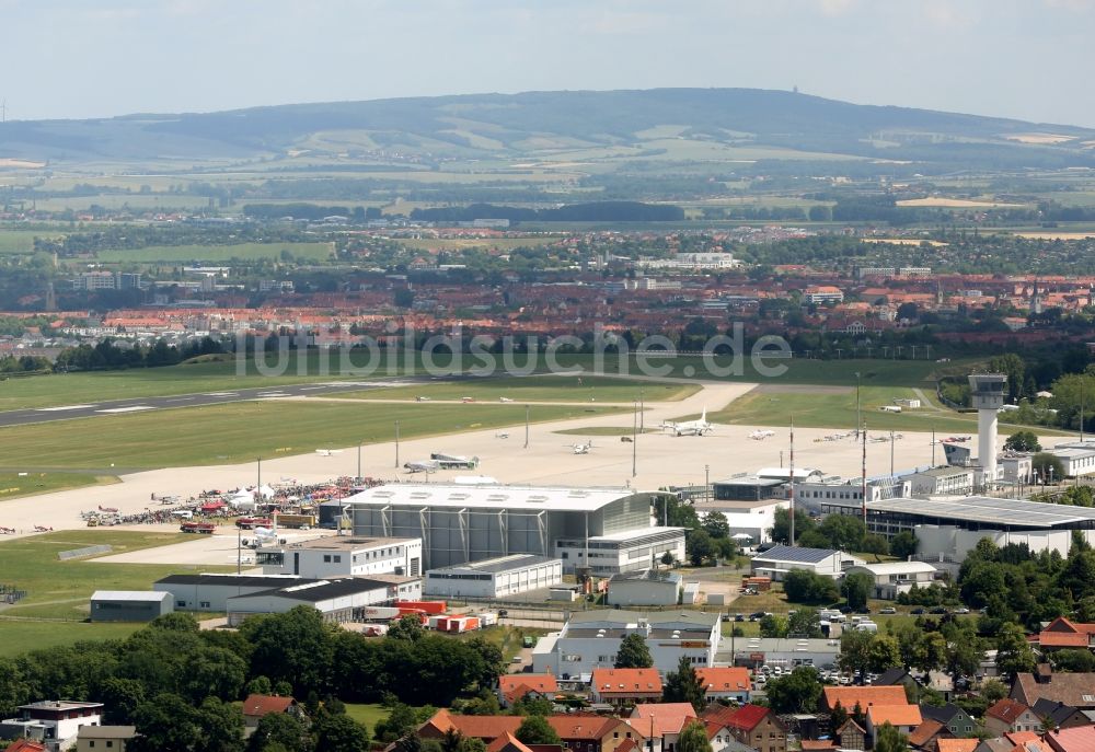 Luftaufnahme Erfurt - Flughafenfest am Flughafen in Erfurt im Bundesland Thüringen