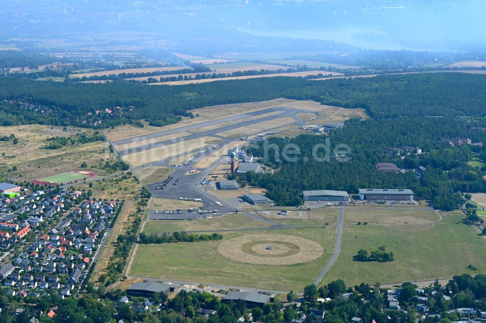 Berlin von oben - Flugplatz Berlin-Gatow im Ortsteil Kladow in Berlin, Deutschland