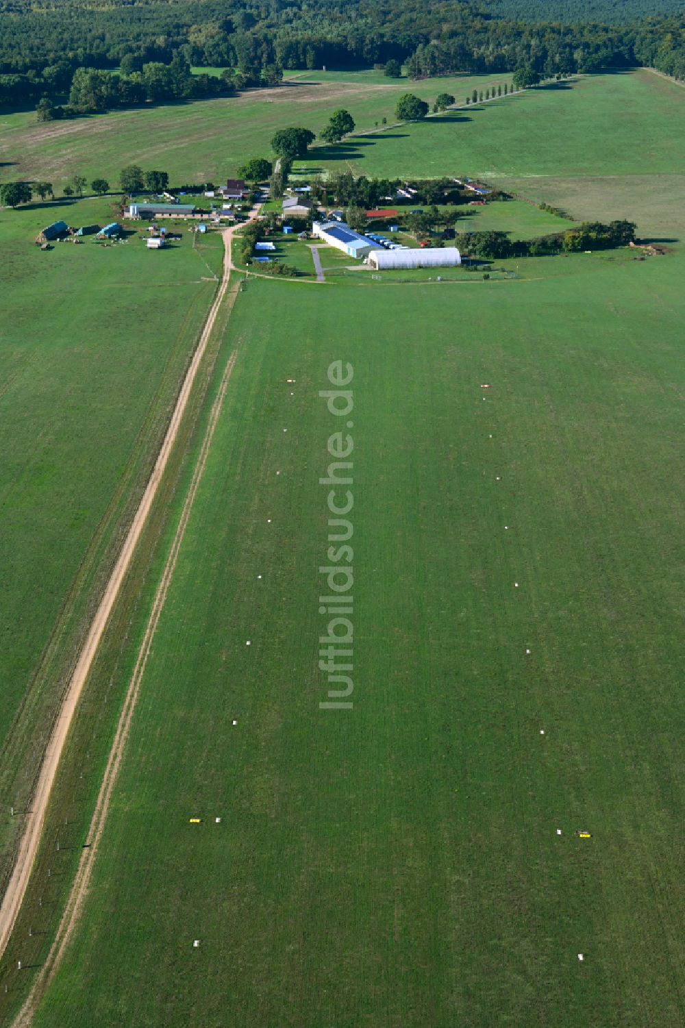 Berlinchen von oben - Flugplatz in Berlinchen im Bundesland Brandenburg, Deutschland