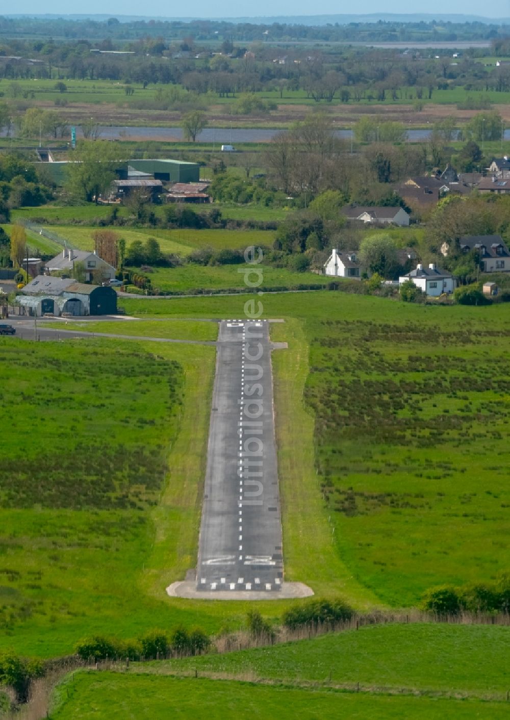 Luftbild Limerick - Flugplatz des Coonagh-Airfield in Limerick, Irland