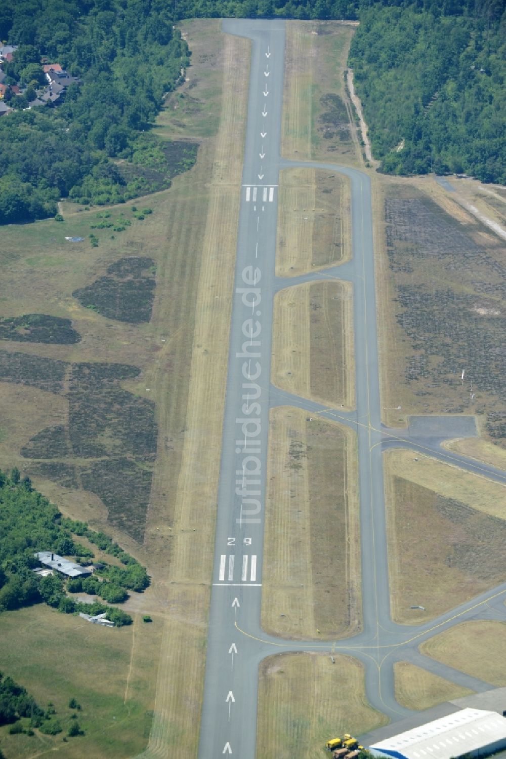 Luftbild Bielefeld - Flugplatz der Flughafen Bielefeld GmbH in Bielefeld im Bundesland Nordrhein-Westfalen