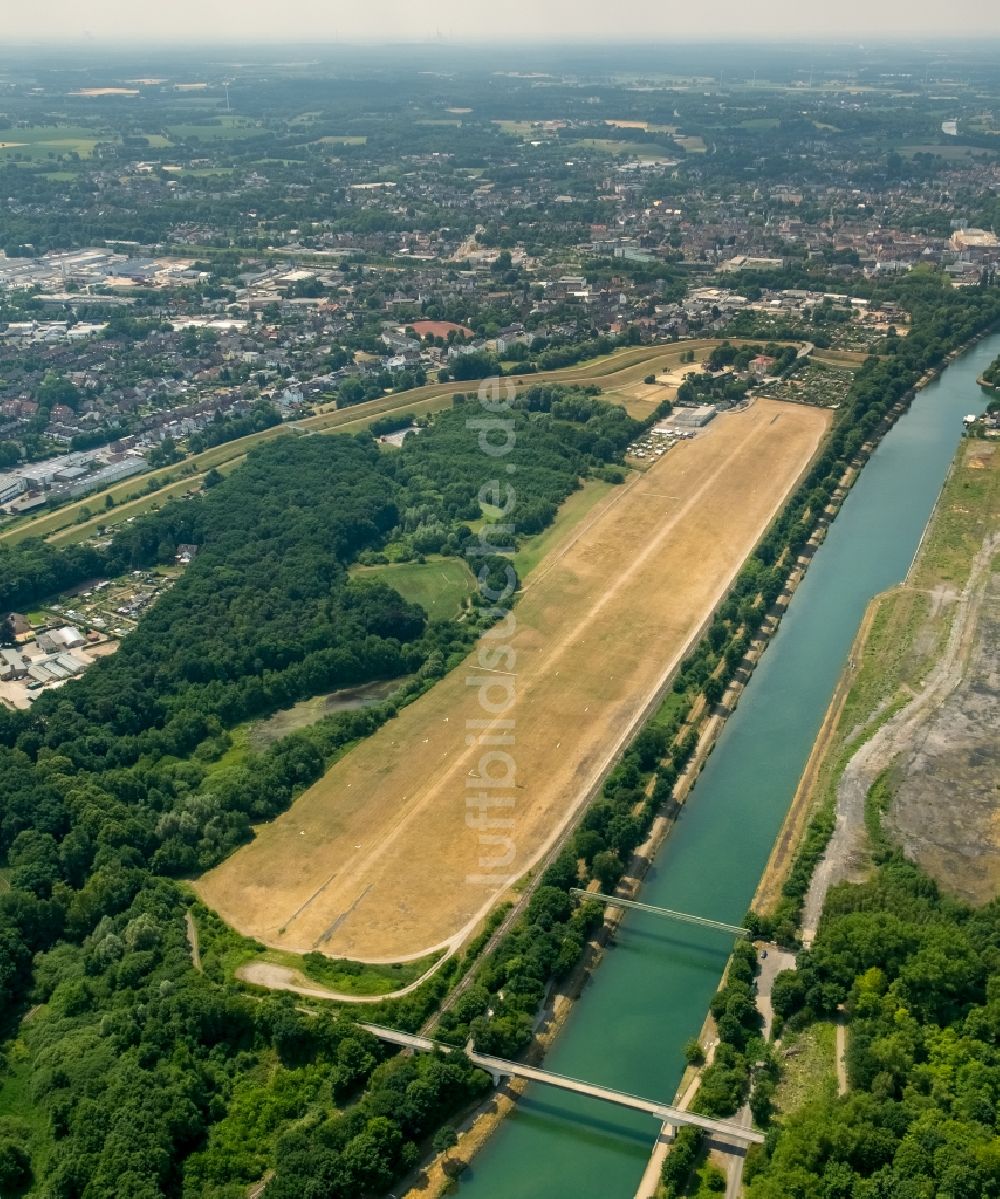 Dorsten von oben - Flugplatz Flugplatz Dorsten-Am Kanal in Dorsten im Bundesland Nordrhein-Westfalen, Deutschland