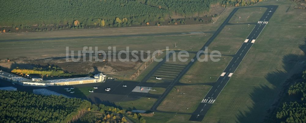 Schönhagen von oben - Flugplatz der Flugplatzgesellschaft Schönhagen mbH in Schönhagen im Bundesland Brandenburg