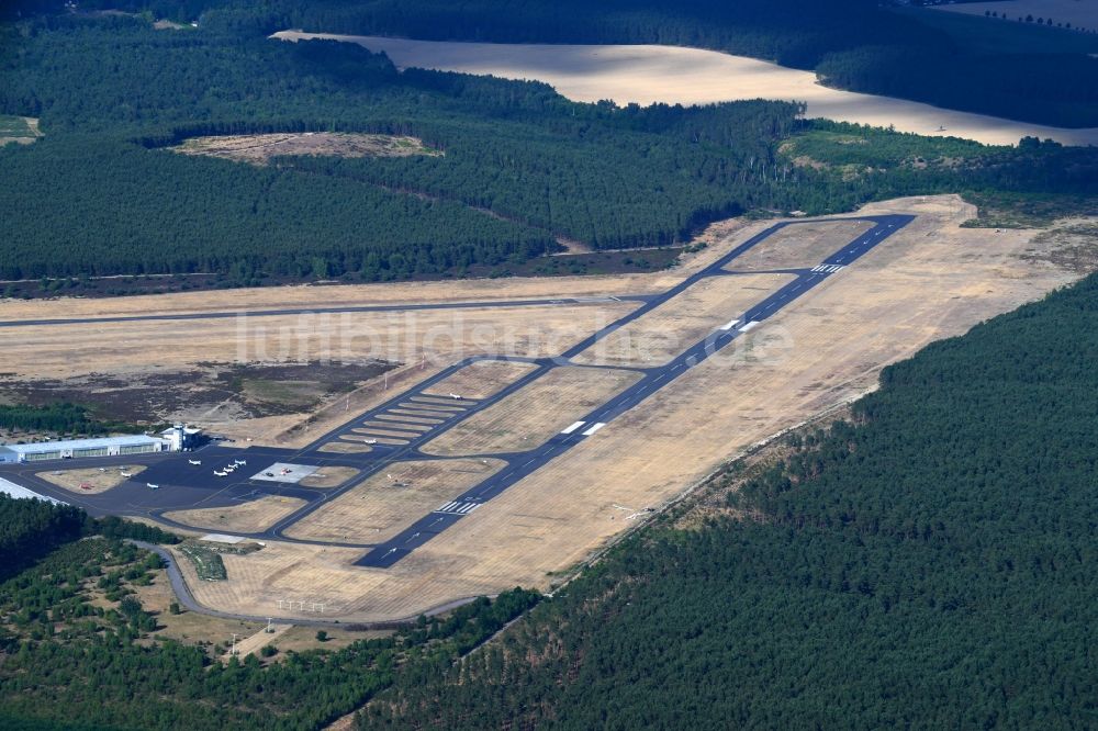 Luftaufnahme Trebbin - Flugplatz der Flugplatzgesellschaft Schönhagen mbH in Schönhagen im Bundesland Brandenburg