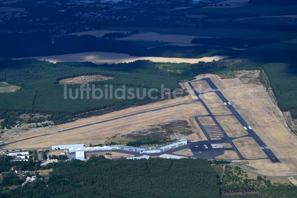 Trebbin aus der Vogelperspektive: Flugplatz der Flugplatzgesellschaft Schönhagen mbH in Schönhagen im Bundesland Brandenburg