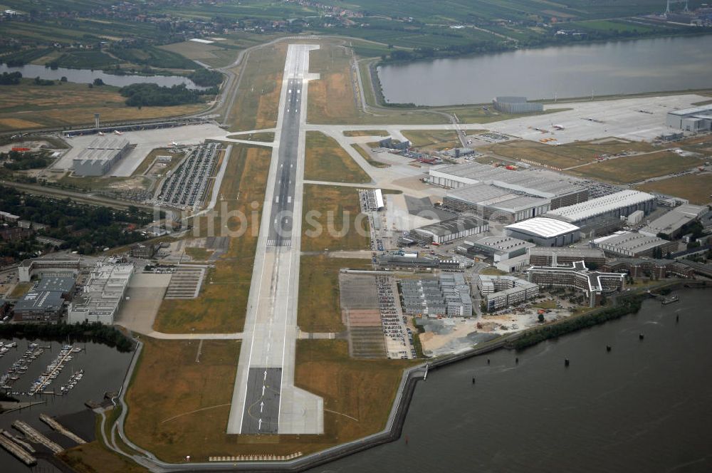 HAMBURG von oben - Flugplatz Hamburg-Finkenwerder