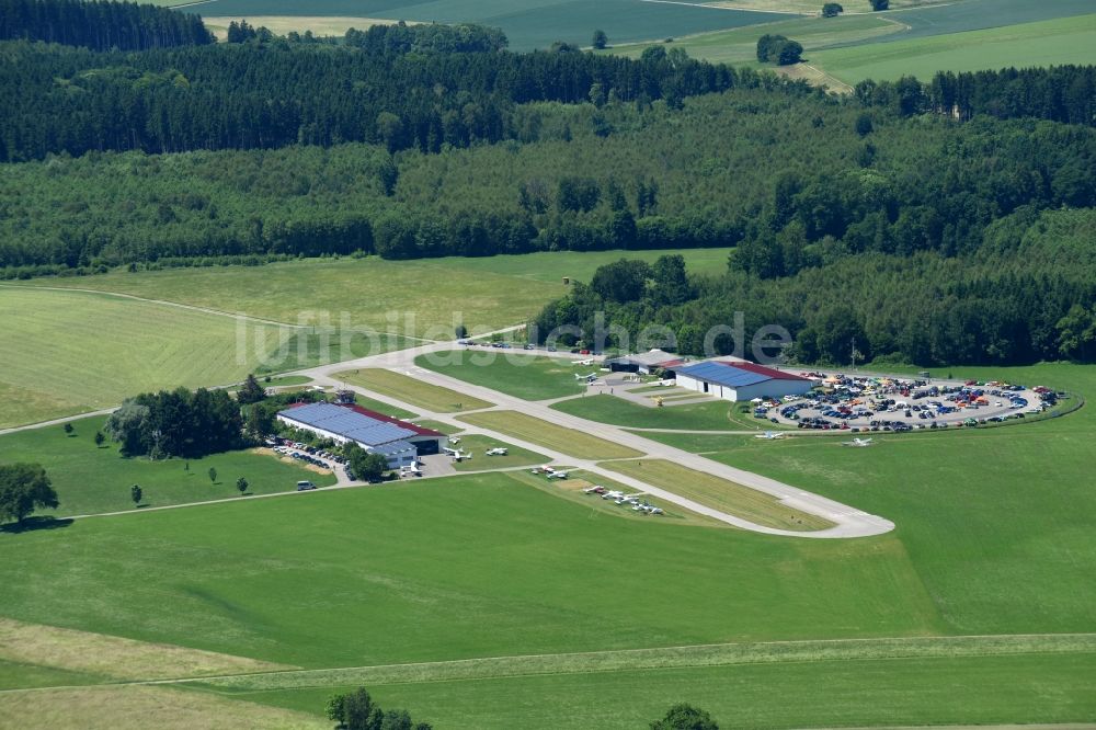 Jesenwang von oben - Flugplatz in Jesenwang im Bundesland Bayern, Deutschland