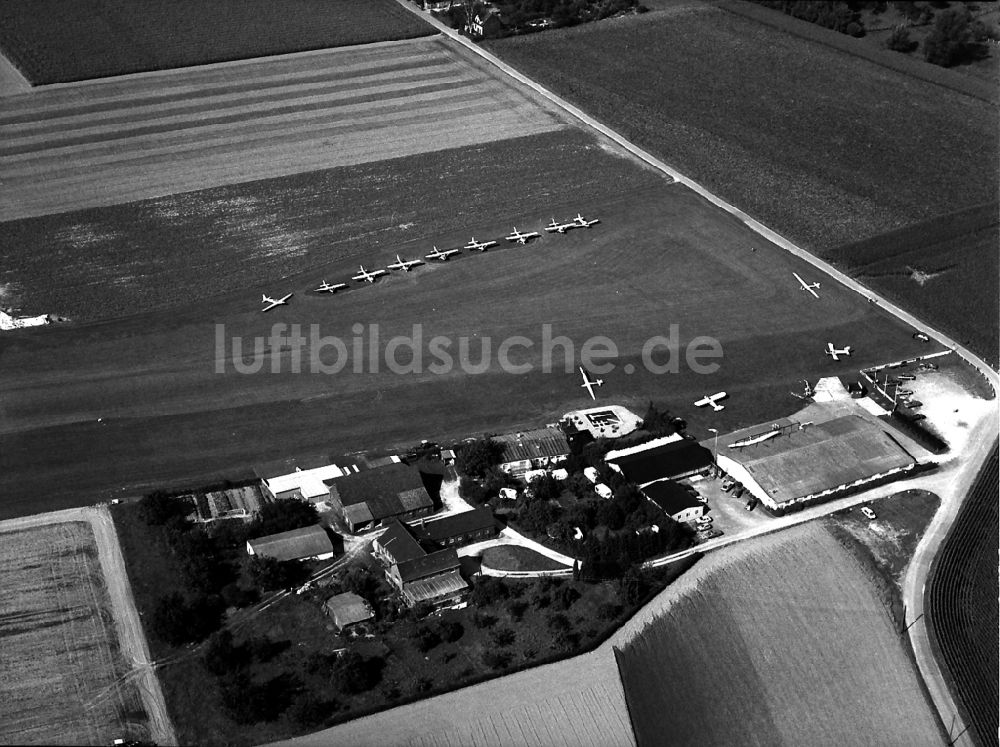 Kamp-Lintfort aus der Vogelperspektive: Flugplatz Kamp-Lintfort EDLC im Ortsteil Alpsray in Kamp-Lintfort im Bundesland Nordrhein-Westfalen, Deutschland