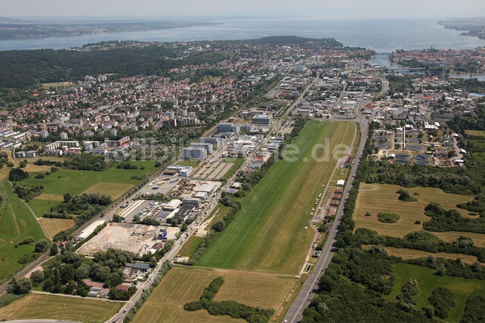 Konstanz aus der Vogelperspektive: Flugplatz Konstanz im Bundesland Baden-Württemberg