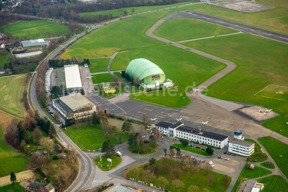 Luftbild Mülheim an der Ruhr - Flugplatz der mit Luftschiffhallen der WDL Luftschiff GmbH in Mülheim an der Ruhr im Bundesland Nordrhein-Westfalen