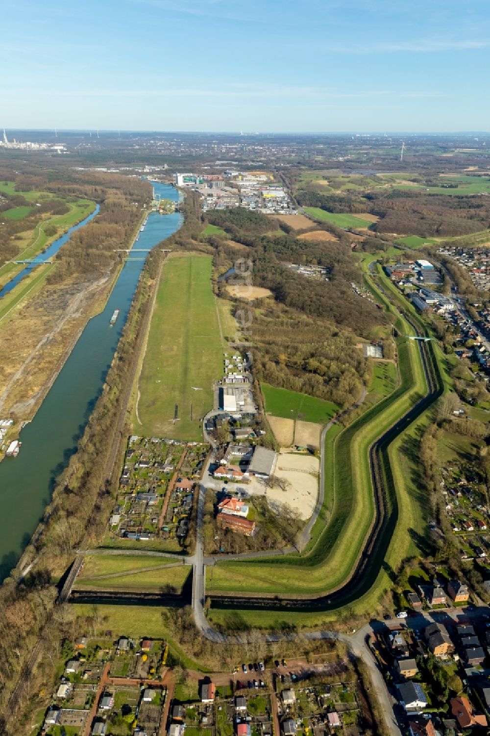 Luftbild Dorsten - Flugplatz des Luftsportverein Dorsten e.V. Im Ovelgünne in Dorsten im Bundesland Nordrhein-Westfalen