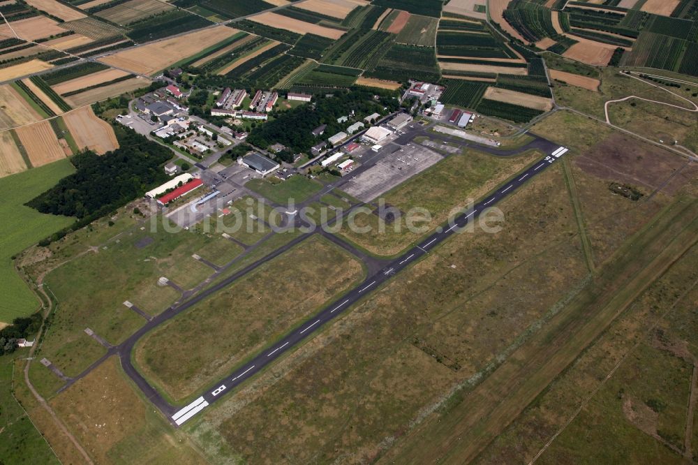 Mainz aus der Vogelperspektive: Flugplatz Mainz-Finthen in Mainz im Bundesland Rheinland-Pfalz