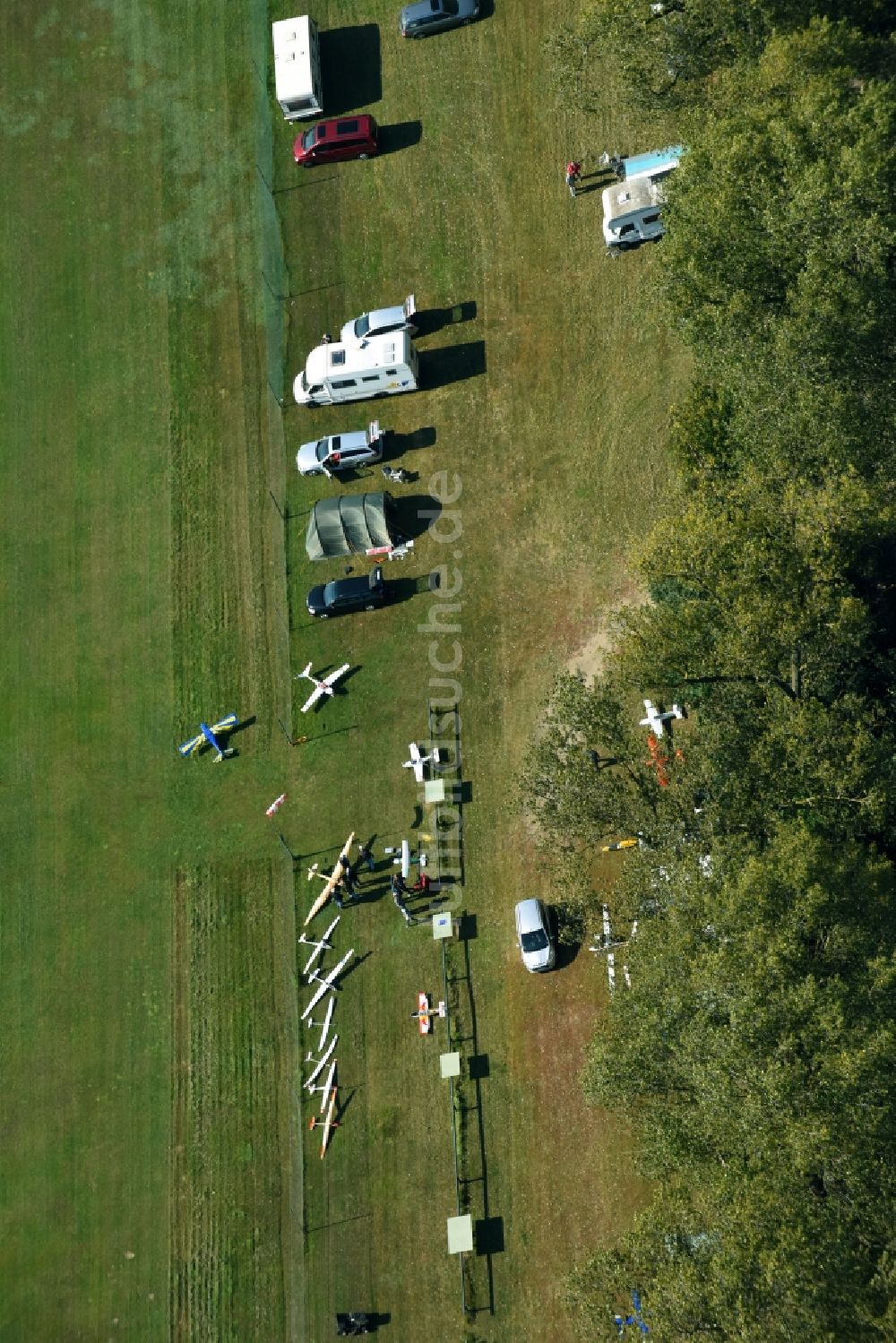 Bernau von oben - Flugplatz der MFC- Hans Grade Berlin e.V. in Bernau im Bundesland Brandenburg, Deutschland