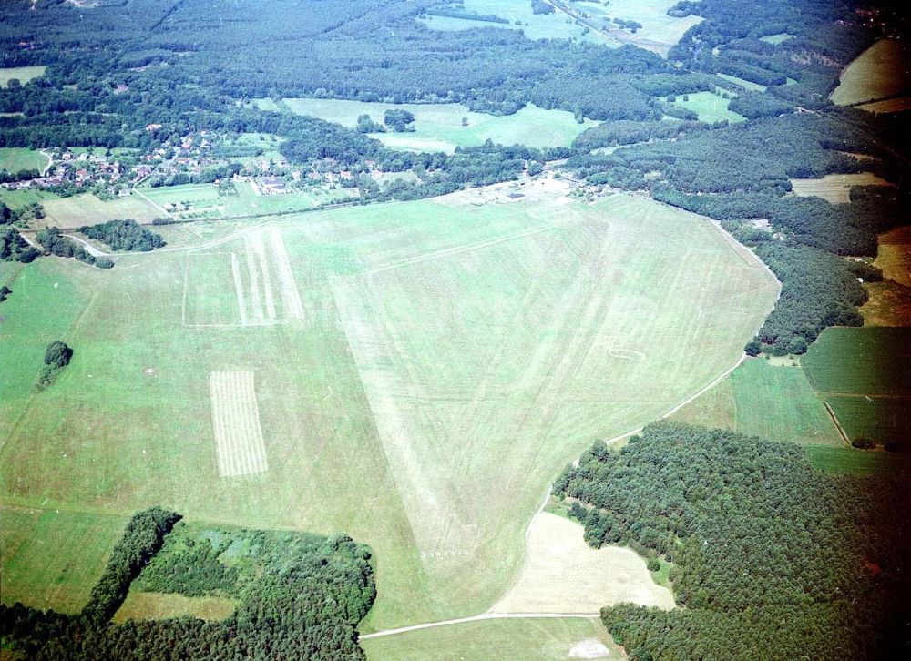 Luftbild Neuhausen - Flugplatz Neuhausen.