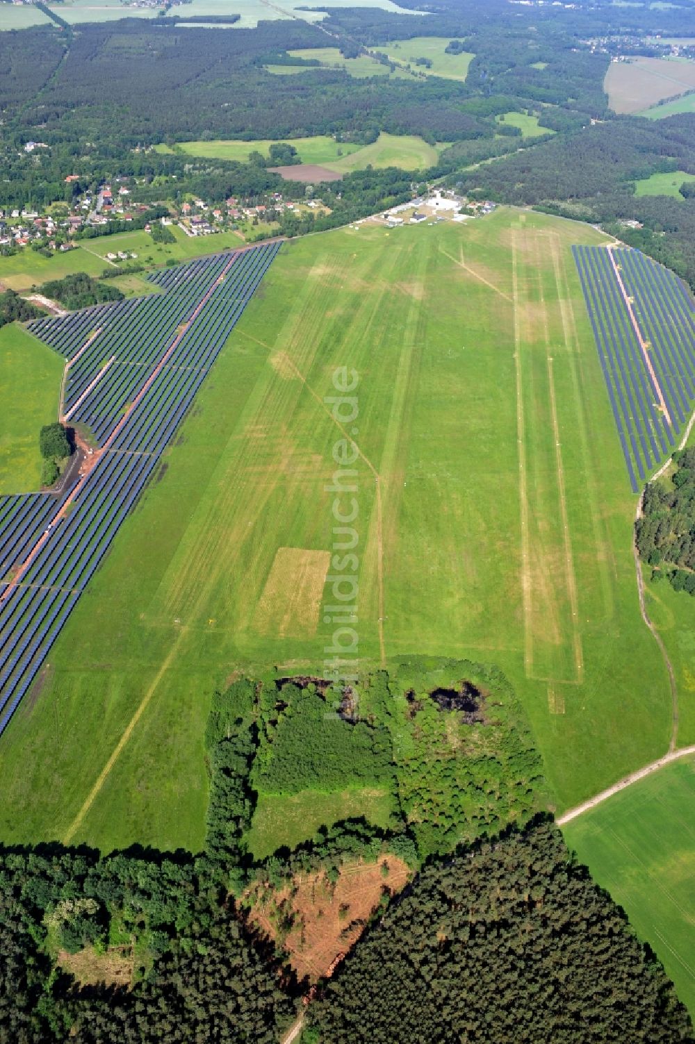 Luftaufnahme Neuhausen - Flugplatz in Neuhausen im Bundesland Brandenburg, Deutschland