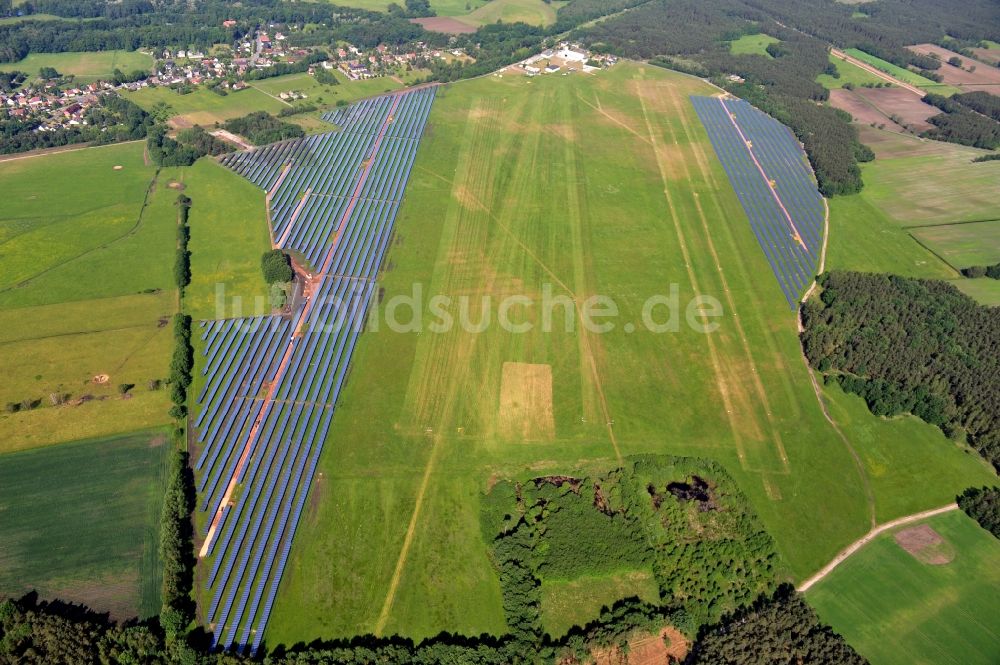 Neuhausen von oben - Flugplatz in Neuhausen im Bundesland Brandenburg, Deutschland