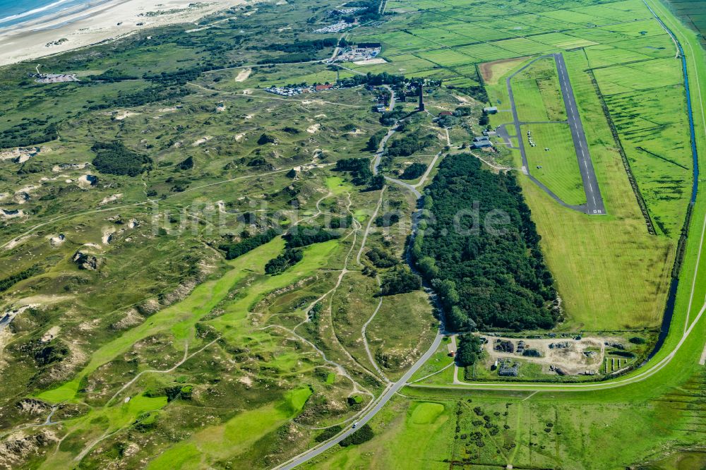 Norderney von oben - Flugplatz Norderney mit Dünenfläche auf der Nordseeinsel Norderney im Bundesland Niedersachsen