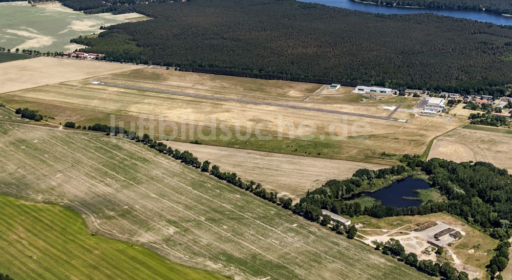 Kyritz aus der Vogelperspektive: Flugplatz im Ortsteil Kötzlin in Kyritz im Bundesland Brandenburg