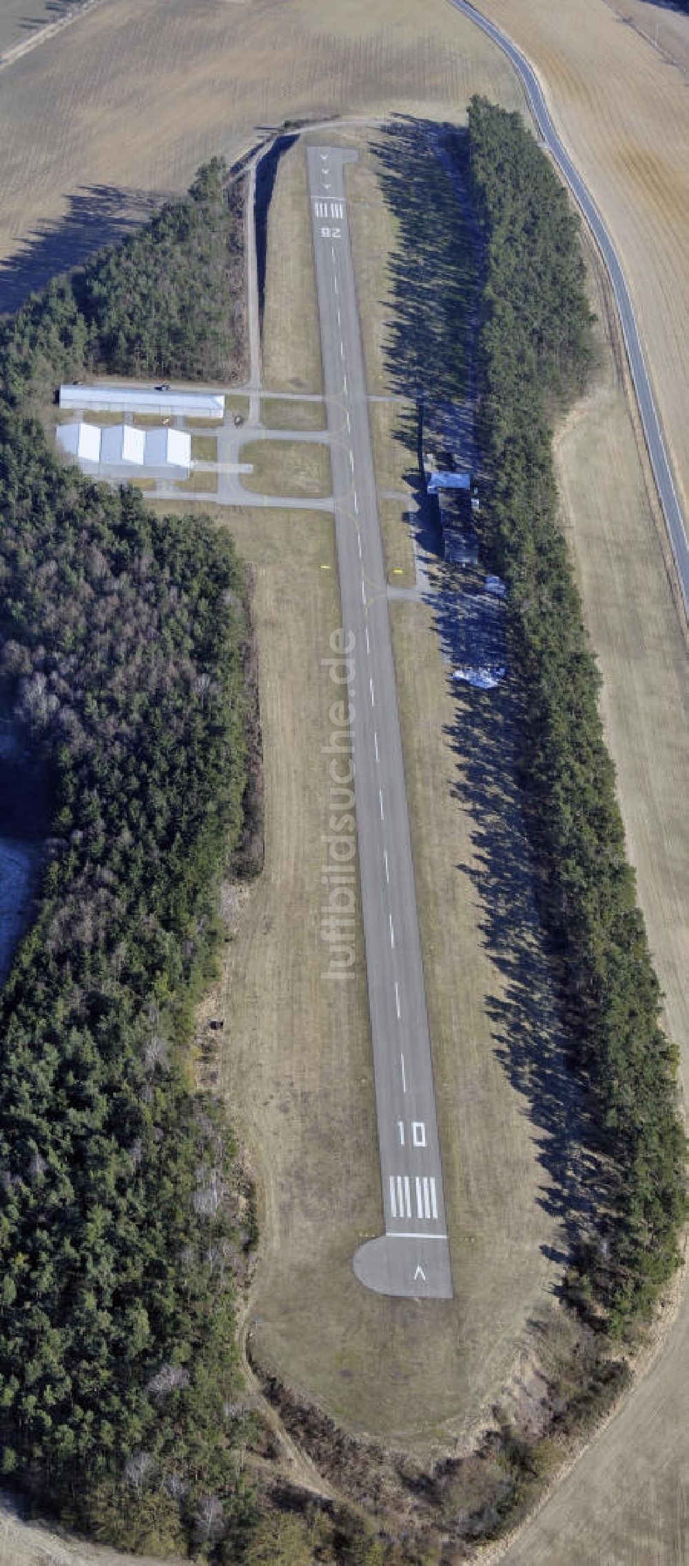 Luftbild Oberhub - Flugplatz Regensburg-Oberhub in Bayern