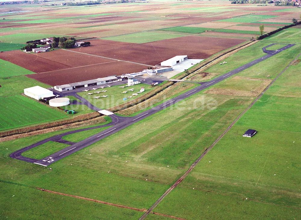 Reichelsheim bei FRA von oben - Flugplatz Reicheslheim bei Frankfurt / Main in Hessen.