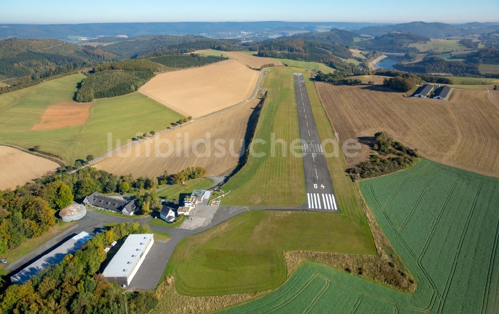 Luftaufnahme Meschede - Flugplatz Schüren - EDKM in Meschede im Bundesland Nordrhein-Westfalen