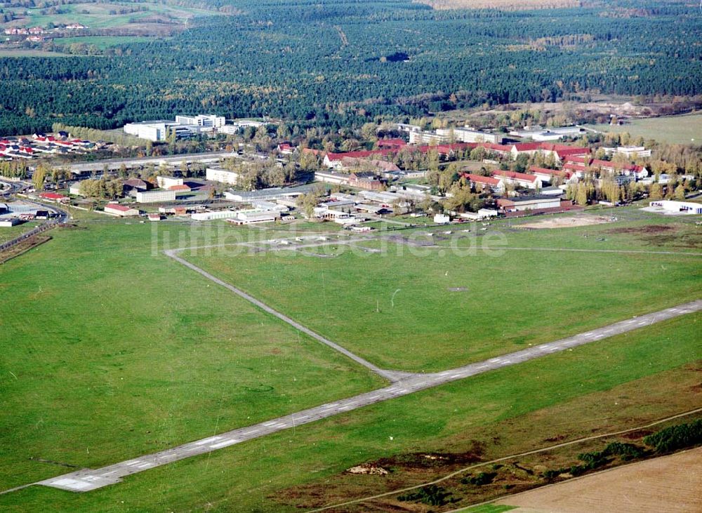 Strausberg aus der Vogelperspektive: Flugplatz Strausberg