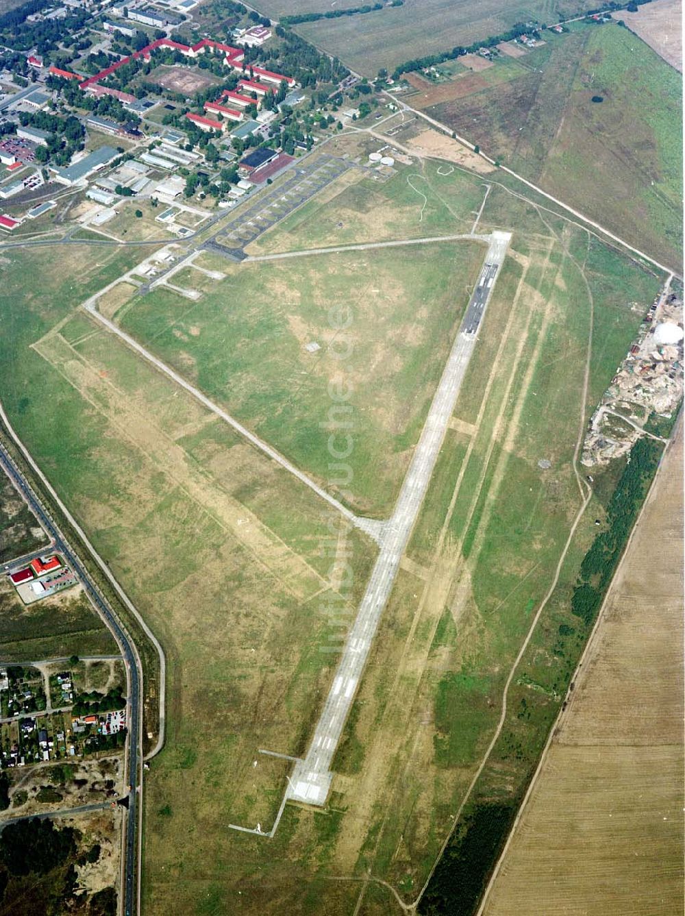 Strausberg aus der Vogelperspektive: Flugplatz Strausberg / Brandenburg