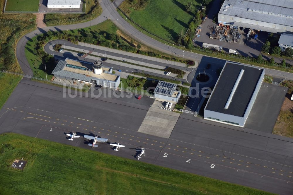 Luftaufnahme Jahnsdorf Erzgebirge - Flugplatz der Verkehrslandeplatz in Jahnsdorf Erzgebirge im Bundesland Sachsen