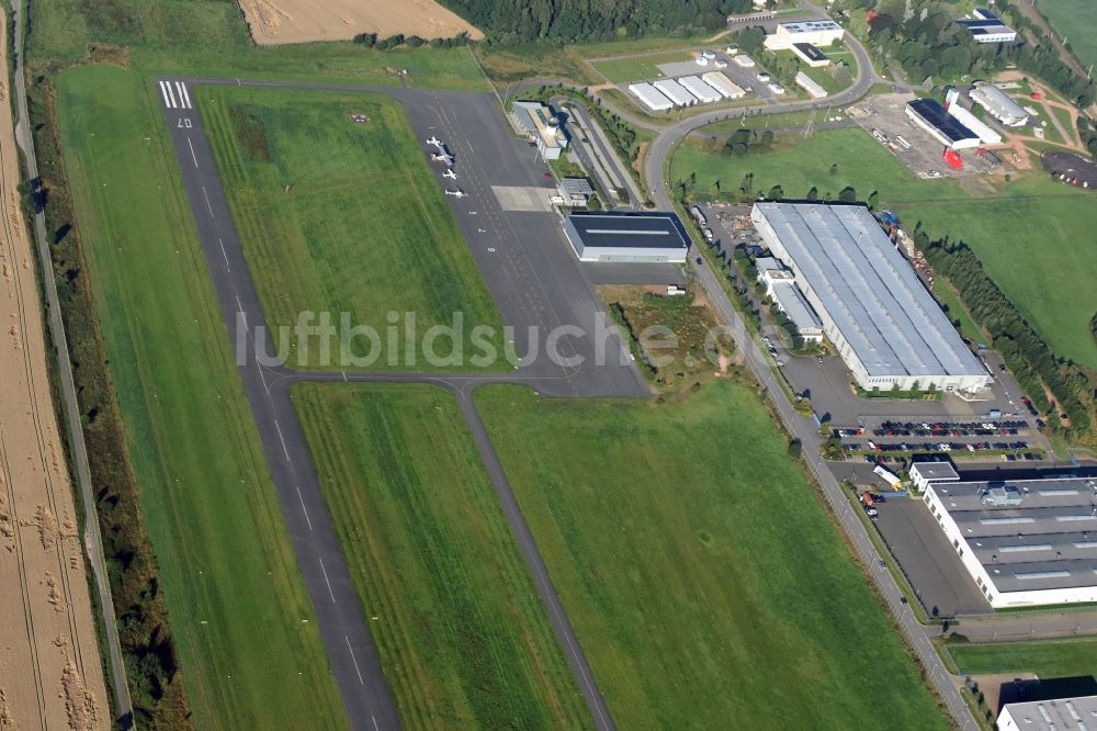 Luftaufnahme Jahnsdorf Erzgebirge - Flugplatz der Verkehrslandeplatz in Jahnsdorf Erzgebirge im Bundesland Sachsen