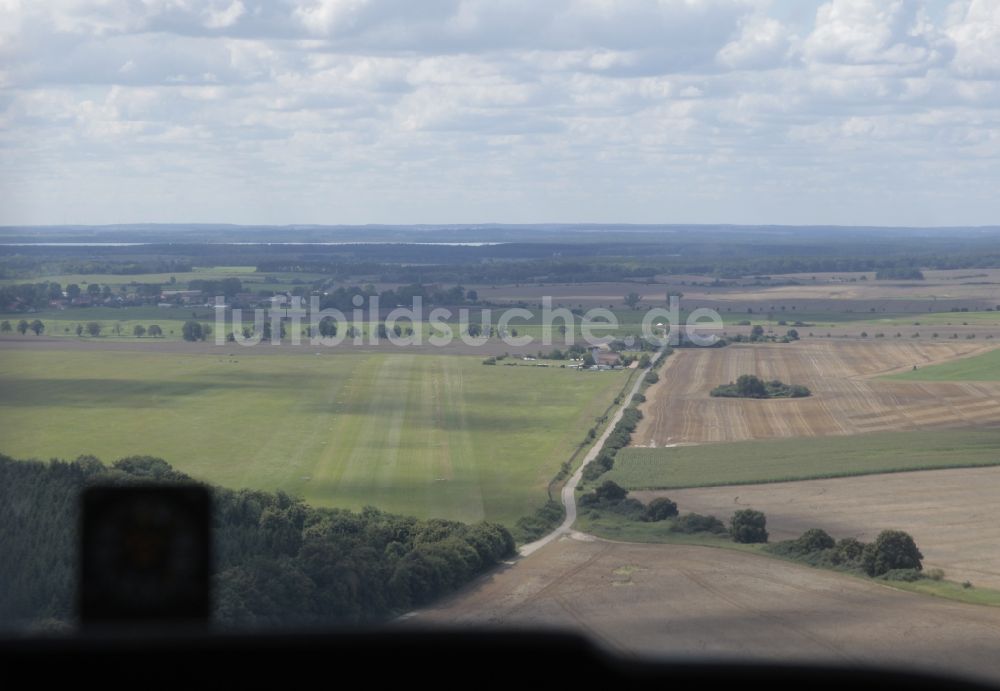 Luftbild Waren - Flugplatz Vielist in Waren im Bundesland Mecklenburg-Vorpommern