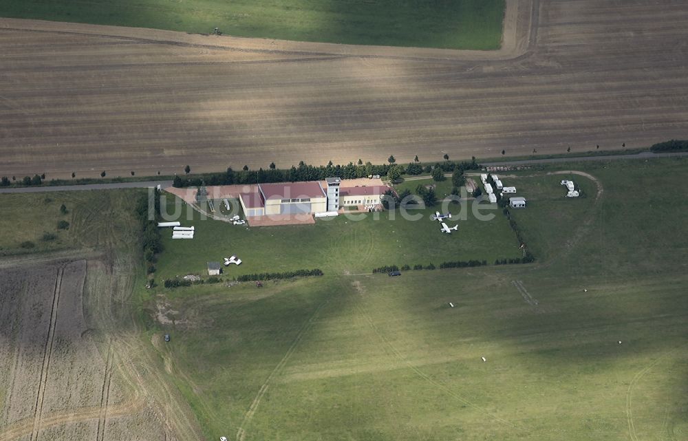 Waren von oben - Flugplatz Vielist in Waren im Bundesland Mecklenburg-Vorpommern