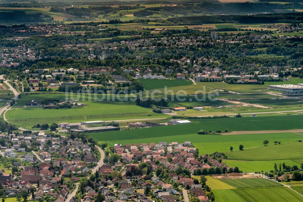 Warthausen von oben - Flugplatz in Warthausen im Bundesland Baden-Württemberg, Deutschland