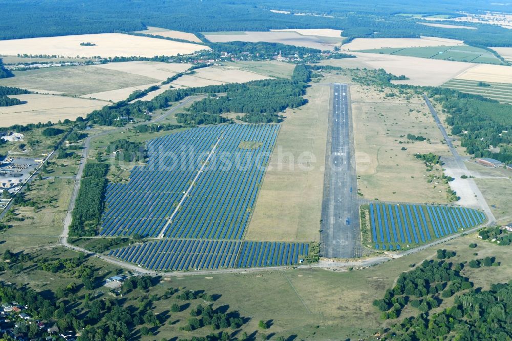 Werneuchen aus der Vogelperspektive: Flugplatz in Werneuchen im Bundesland Brandenburg, Deutschland