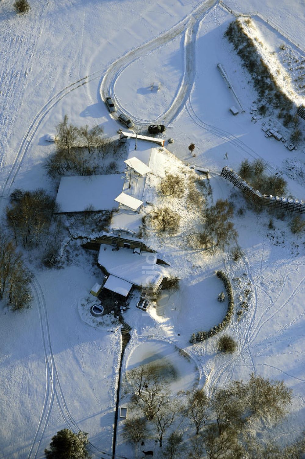 Werneuchen aus der Vogelperspektive: Flugplatz Werneuchen im Winter