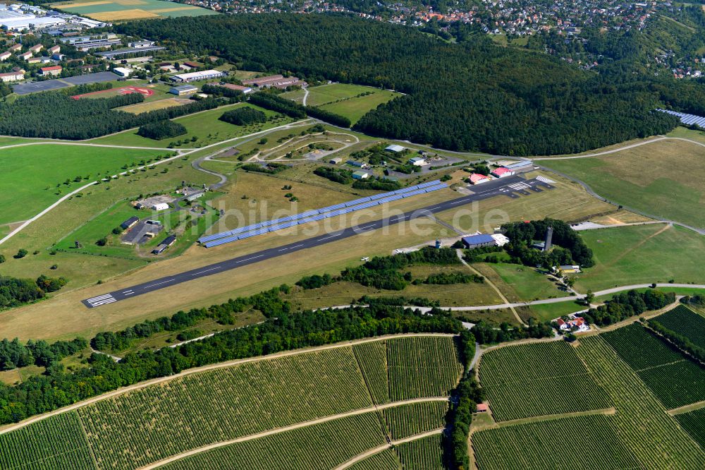 Luftbild Würzburg - Flugplatz Würzburg-Schenkenturm mit Photovoltaikanlage in Würzburg im Bundesland Bayern, Deutschland