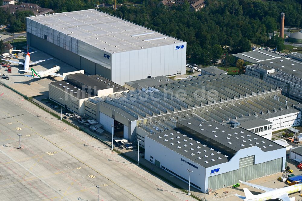 Luftbild Dresden - Flugzeug- Wartungshalle - Hangar am Flughafen Dresden im Ortsteil Klotzsche in Dresden im Bundesland Sachsen, Deutschland