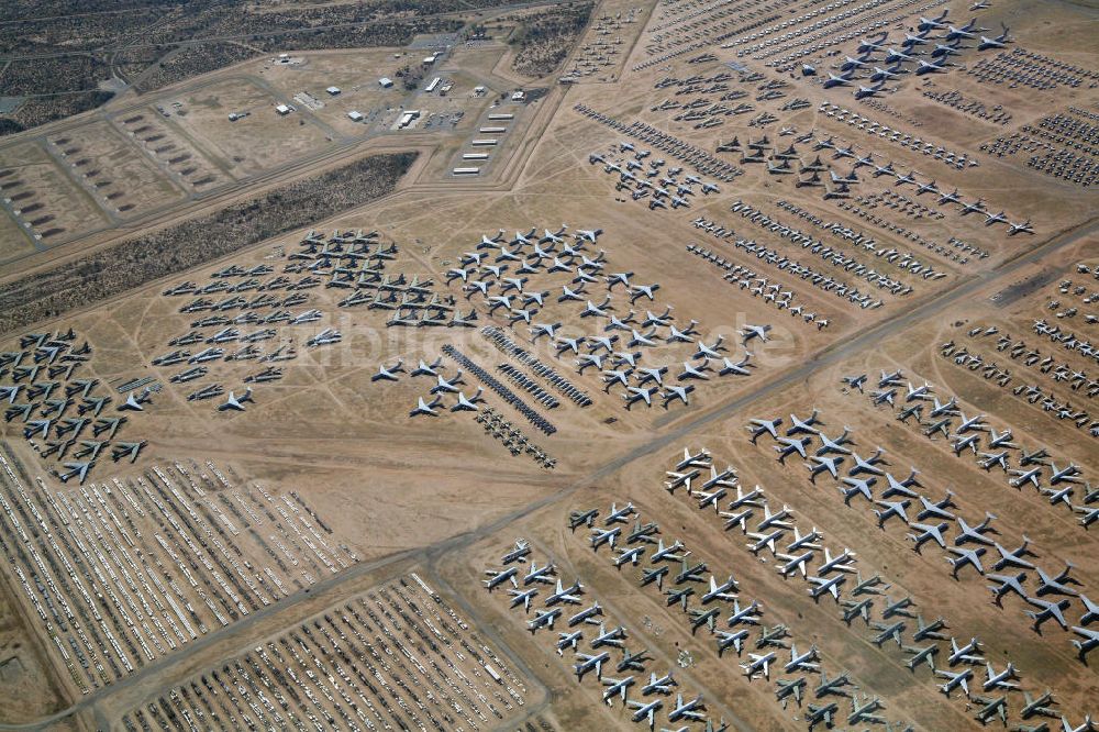 Luftaufnahme TUCSON - Flugzeugfriedhof Davis Monthan Air Force Base Arizona USA