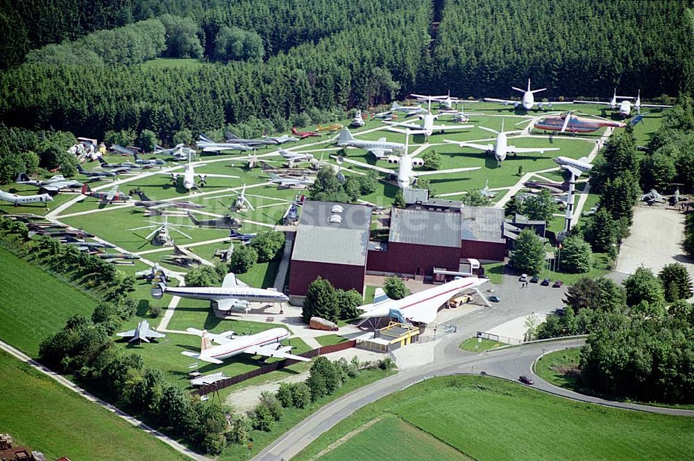 Luftaufnahme Hermeskeil / Hunsrück - Flugzeugsammlung Junior an der A1 bei Hundsrück