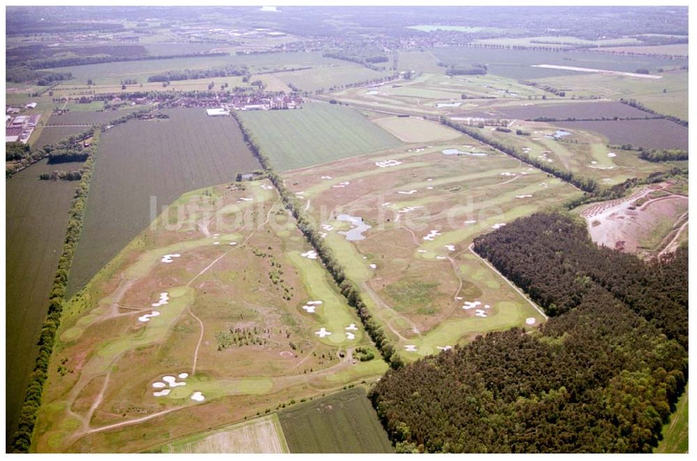 Groß Kienitz / Brandenburg von oben - Flugzeugsammlung Junior an der A1 bei Hundsrück