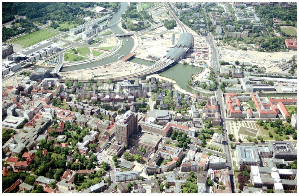 Berlin Mitte / Tiergarten von oben - Flugzeugsammlung Junior an der A1 bei Hundsrück