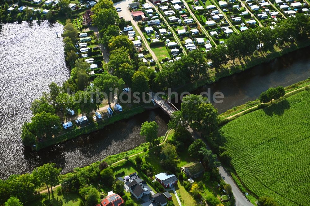 Luftbild Basedow - Fluß - Brückenbauwerk in Basedow im Bundesland Schleswig-Holstein, Deutschland