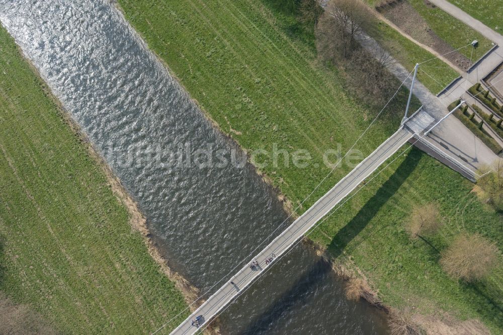 Pforzheim von oben - Fluß - Brückenbauwerk über die Enz in Pforzheim im Bundesland Baden-Württemberg