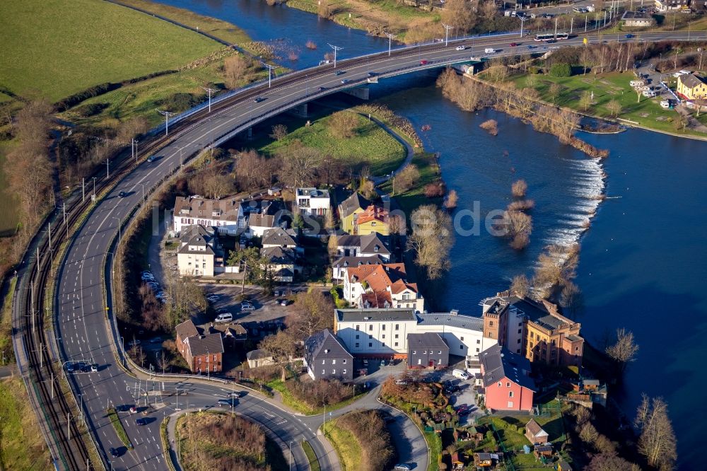 Hattingen aus der Vogelperspektive: Fluß - Brückenbauwerk über die Ruhr im Ortsteil Baak in Hattingen im Bundesland Nordrhein-Westfalen, Deutschland