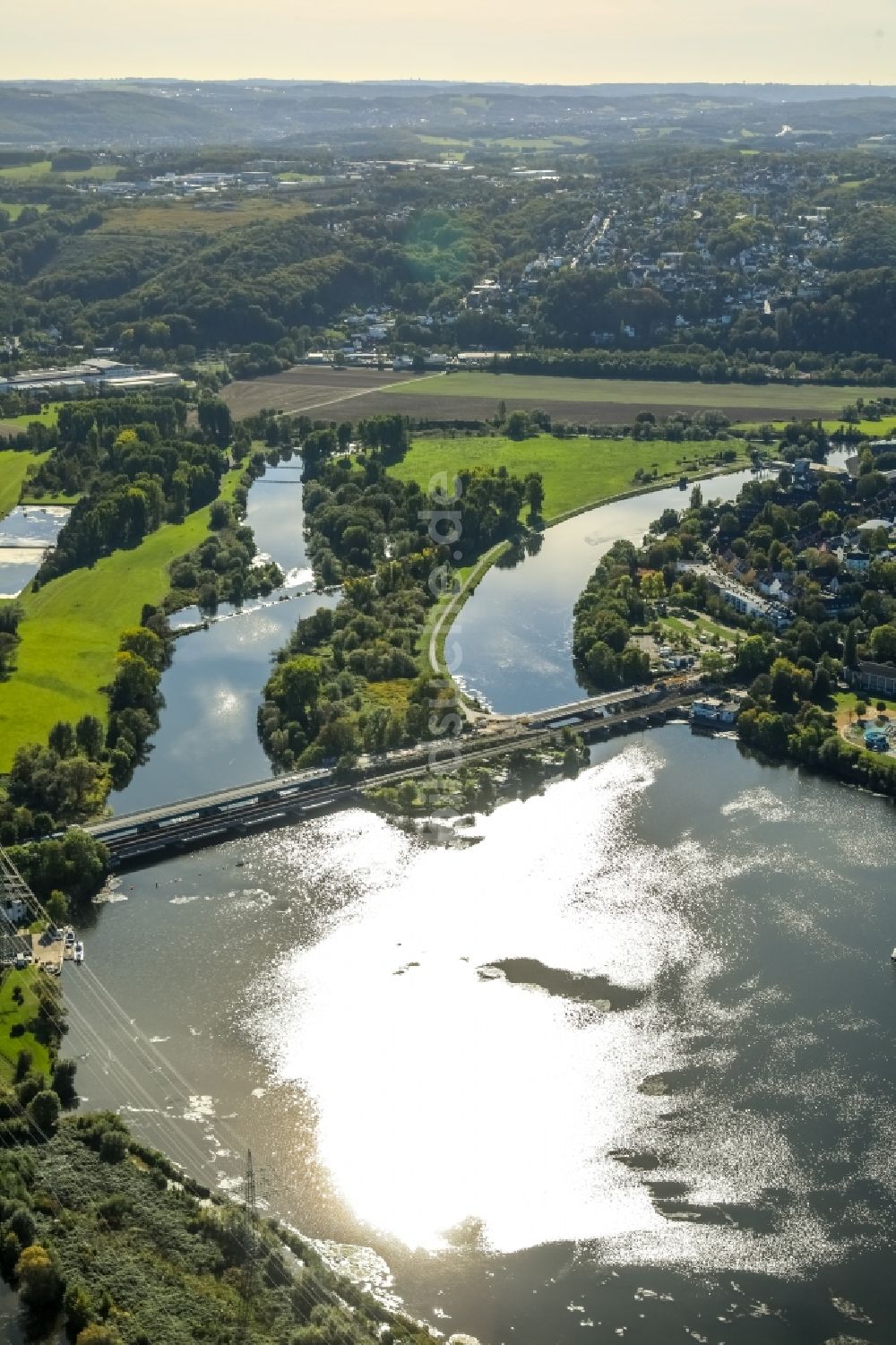 Luftbild Wetter (Ruhr) - Fluß - Brückenbauwerk über die Ruhr in Wetter (Ruhr) im Bundesland Nordrhein-Westfalen, Deutschland