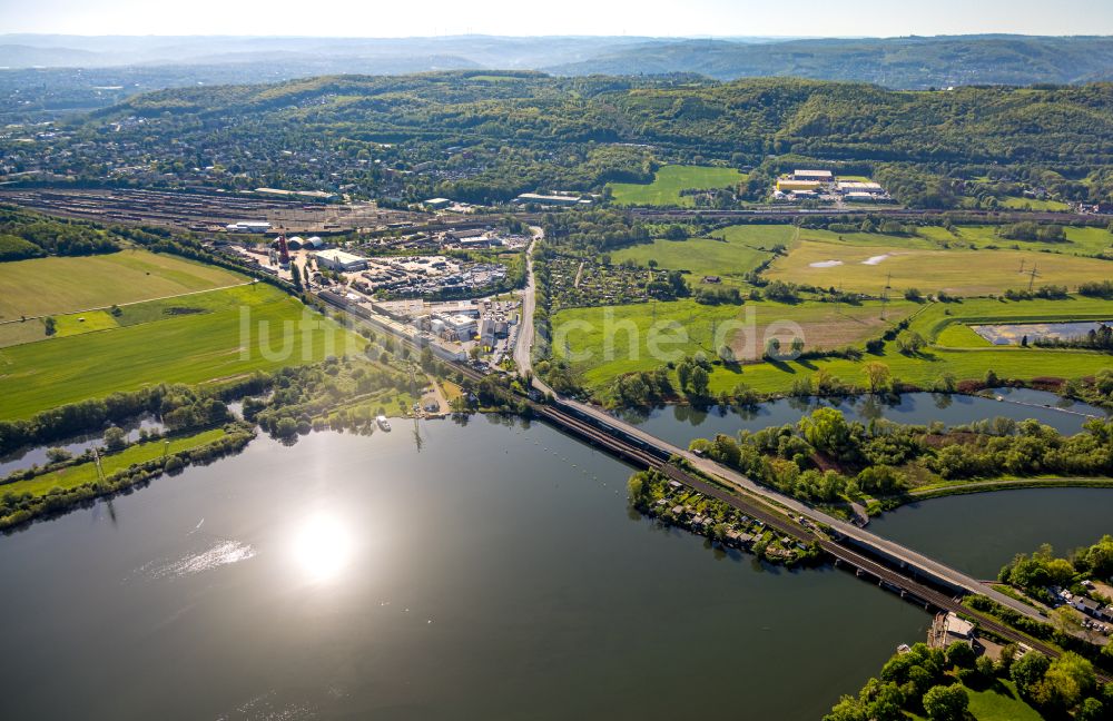 Luftbild Wetter (Ruhr) - Fluß - Brückenbauwerk über die Ruhr in Wetter (Ruhr) im Bundesland Nordrhein-Westfalen, Deutschland