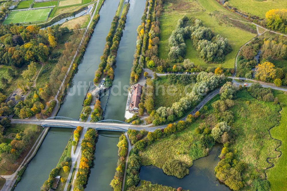 Hamm aus der Vogelperspektive: Fluß - Brückenbauwerk an der Fährstraße entlang des Datteln-Hamm-Kanal und der Lippe im Ortsteil Heessen in Hamm im Bundesland Nordrhein-Westfalen, Deutschland