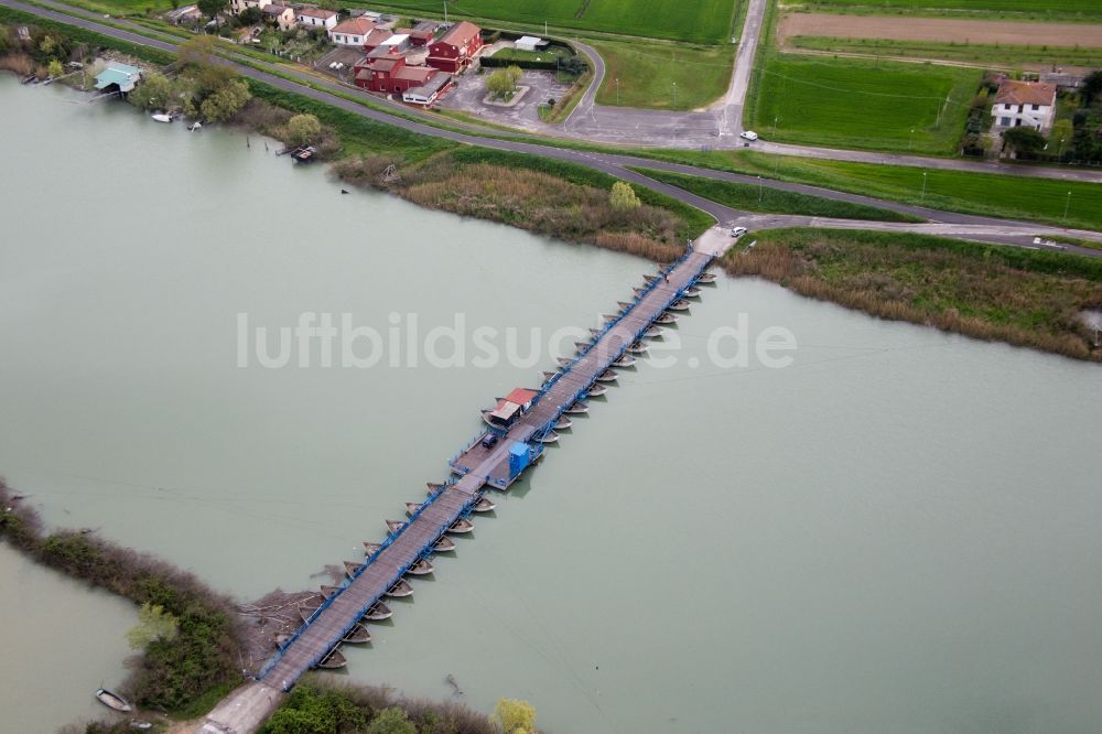 Luftaufnahme Gorino Veneto - Fluß - Brückenbauwerk Po di Gora in Gorino Veneto in Veneto, Italien