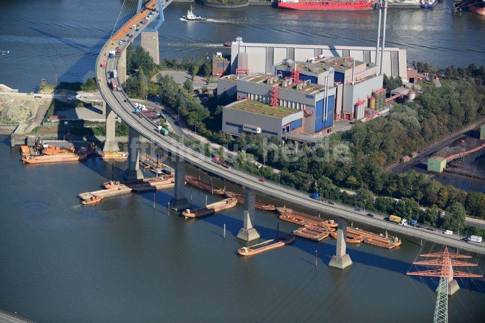 Hamburg aus der Vogelperspektive: Fluß - Brückenbauwerk Köhlbrandbrücke im Ortsteil Steinwerder in Hamburg, Deutschland