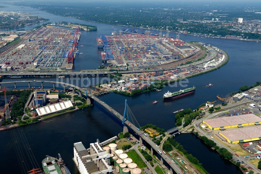 Luftbild Hamburg - Fluss - Brückenbauwerk der Kohlbrandbrücke im Industriegebiet Alt-Wilhelmsburg in Hamburg